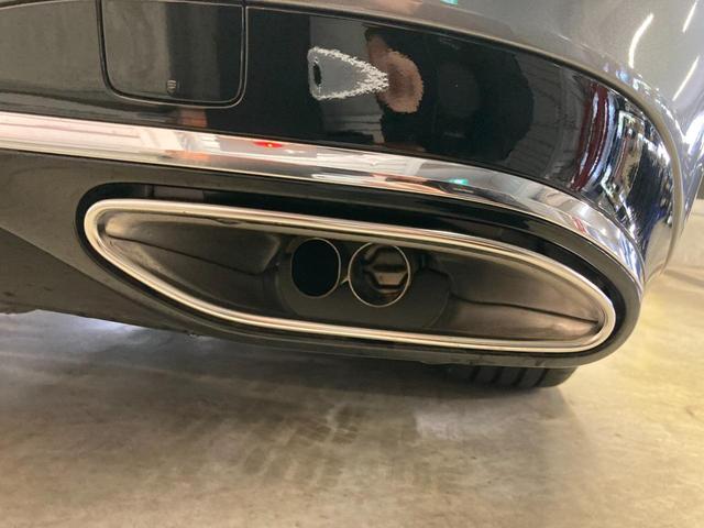 Ｓクラス Ｓ５００　４マチック　ＡＭＧラインパッケージ　認定中古車　左ハンドル　本革シート　３６０度カメラ　シートヒーター　ワイヤレスチャージャー　純正ドライブレコーダー　ＭＢＵＸ　ＥＴＣ　自動追従機能　アンビエントライト　セレナイトグレー　オートライト（61枚目）