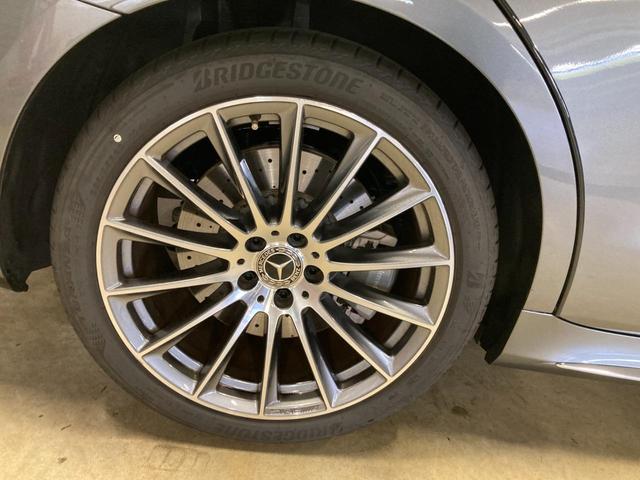 Ｓクラス Ｓ５００　４マチック　ＡＭＧラインパッケージ　認定中古車　左ハンドル　本革シート　３６０度カメラ　シートヒーター　ワイヤレスチャージャー　純正ドライブレコーダー　ＭＢＵＸ　ＥＴＣ　自動追従機能　アンビエントライト　セレナイトグレー　オートライト（67枚目）