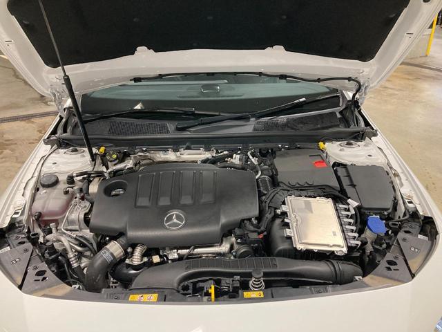 ＣＬＡクラス シューティングブレーク ＣＬＡ２００ｄ　シューティングブレークＡＭＧラインＰ　認定中古車２年保証　ＡＭＧラインパッケージ　パノラミックスライディングルーフ　マルチビームＬＥＤヘッドライト　スポーティエンジンサウンド　マルチビームＬＥＤヘッドライト　スポーツブレーキシステム（31枚目）