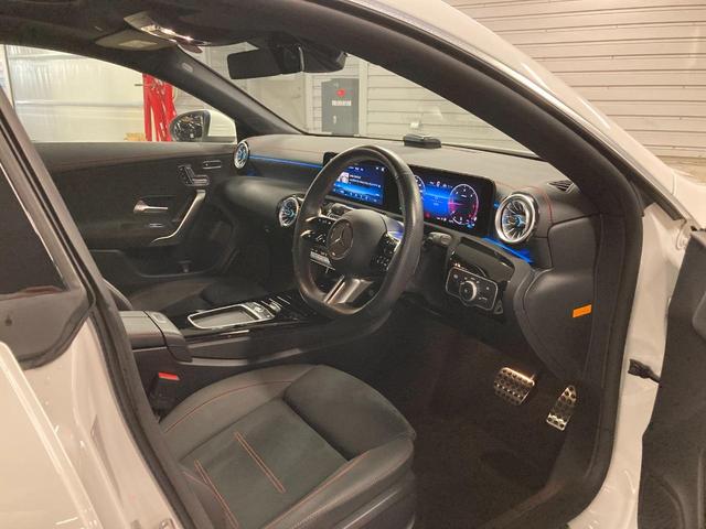 ＣＬＡクラス シューティングブレーク ＣＬＡ２００ｄ　シューティングブレークＡＭＧラインＰ　認定中古車２年保証　ＡＭＧラインパッケージ　パノラミックスライディングルーフ　マルチビームＬＥＤヘッドライト　スポーティエンジンサウンド　マルチビームＬＥＤヘッドライト　スポーツブレーキシステム（41枚目）