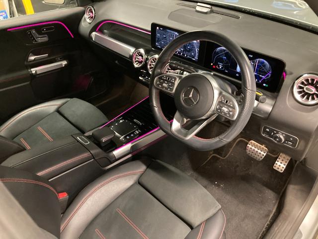 ＧＬＢ ＧＬＢ２００ｄ　ＡＭＧライン　認定中古車　ＡＭＧライン　レザーＤＩＮＡＭＩＣＡシート　アンビエントライト　３６０度カメラ　純正ナビ　ディーゼル車両　電動パワーシート　シートヒーター　ＭＢＵＸ　ＥＴＣ　純正ドラレコ　７人乗リ（8枚目）