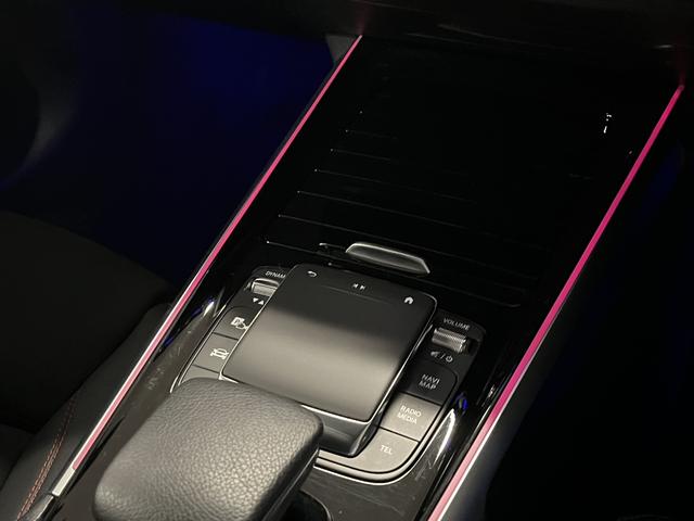 ＧＬＢ ＧＬＢ２００ｄ　４マチック　ＡＭＧラインパッケージ　認定中古車　禁煙車　レーダーセーフティパッケージ　３６０度カメラ　ＡＭＧライン　スポーツシート　スポーツステアリング　アンビエントライト　認定中古車保証　メモリー付きパワーシート　シートヒーター（24枚目）