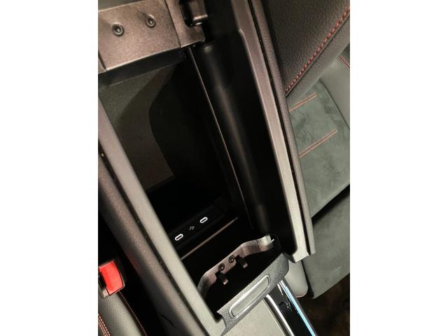 ＧＬＢ ＧＬＢ２００ｄ　４マチック　ＡＭＧラインパッケージ　弊社デモカー　ＡＭＧライン　新車保証継承　ＭＢＵＸ　スペクトラルブルー　前後ドライブレコーダー　レザーダイナミカマイクロカットシート　パワーシート　シートヒーター　ワイヤレスチャージャー　自動トランク（54枚目）