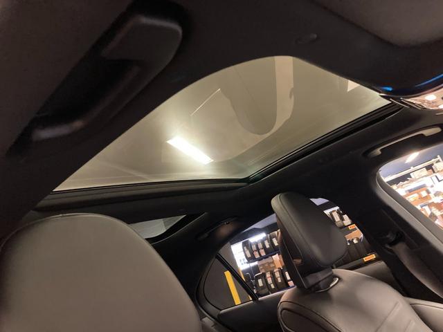 Cクラス C200 4マチックアバンギャルド AMGライン 新車保証継続 認定中古車 デモカー AMGラインパッケージ 360°カメラシステム  サンルーフ 4輪駆動 ヘッドアップディスプレイ オパリスホワイト(有償カラー) メモリー付きパワーシート(10枚目)