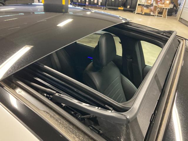 Cクラス C200 4マチックアバンギャルド AMGライン 新車保証継続 認定中古車 デモカー AMGラインパッケージ 360°カメラシステム  サンルーフ 4輪駆動 ヘッドアップディスプレイ オパリスホワイト(有償カラー) メモリー付きパワーシート(12枚目)