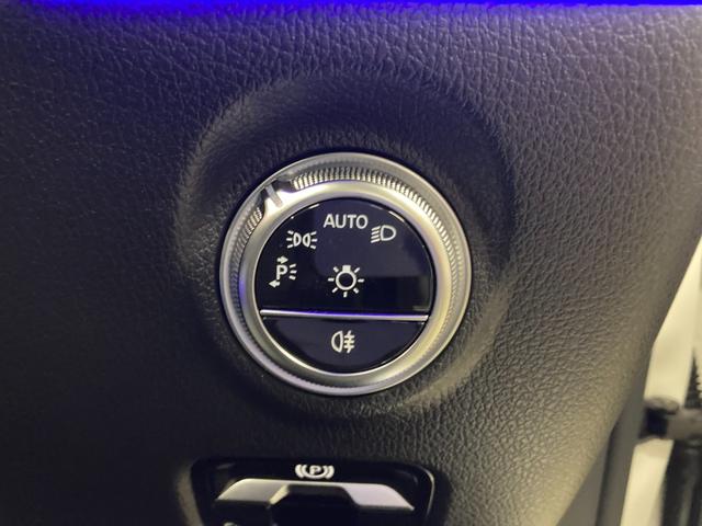 Cクラス C200 4マチックアバンギャルド AMGライン 新車保証継続 認定中古車 デモカー AMGラインパッケージ 360°カメラシステム  サンルーフ 4輪駆動 ヘッドアップディスプレイ オパリスホワイト(有償カラー) メモリー付きパワーシート(19枚目)