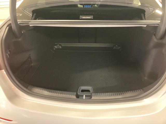 Cクラス C200 4マチックアバンギャルド AMGライン 新車保証継続 認定中古車 デモカー AMGラインパッケージ 360°カメラシステム  サンルーフ 4輪駆動 ヘッドアップディスプレイ オパリスホワイト(有償カラー) メモリー付きパワーシート(51枚目)