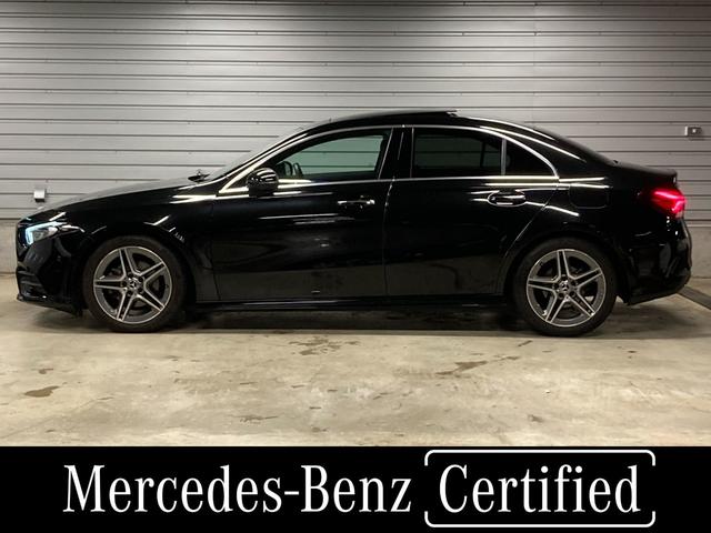 Aクラスセダン A200dセダンAMGレザエクスクルーシブパッケージ 認定中古車 デモカー AMGラインパッケージ 360°カメラシステム サンルーム ヘッドアップディスプレ ブランドロゴプロジェクター コスモスブラック(有償カラー) シートヒーター(2枚目)