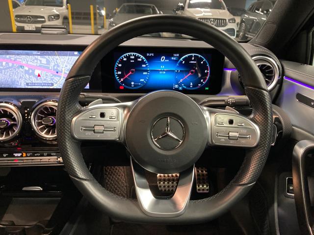 Aクラスセダン A200dセダンAMGレザエクスクルーシブパッケージ 認定中古車 デモカー AMGラインパッケージ 360°カメラシステム サンルーム ヘッドアップディスプレ ブランドロゴプロジェクター コスモスブラック(有償カラー) シートヒーター(8枚目)