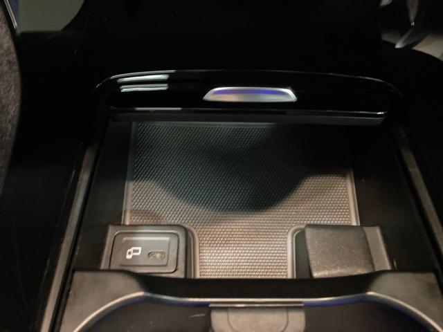 Aクラスセダン A200dセダンAMGレザエクスクルーシブパッケージ 認定中古車 デモカー AMGラインパッケージ 360°カメラシステム サンルーム ヘッドアップディスプレ ブランドロゴプロジェクター コスモスブラック(有償カラー) シートヒーター(21枚目)