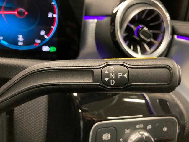 Aクラスセダン A200dセダンAMGレザエクスクルーシブパッケージ 認定中古車 デモカー AMGラインパッケージ 360°カメラシステム サンルーム ヘッドアップディスプレ ブランドロゴプロジェクター コスモスブラック(有償カラー) シートヒーター(30枚目)