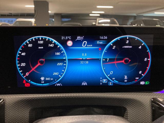 Aクラスセダン A200dセダンAMGレザエクスクルーシブパッケージ 認定中古車 デモカー AMGラインパッケージ 360°カメラシステム サンルーム ヘッドアップディスプレ ブランドロゴプロジェクター コスモスブラック(有償カラー) シートヒーター(37枚目)