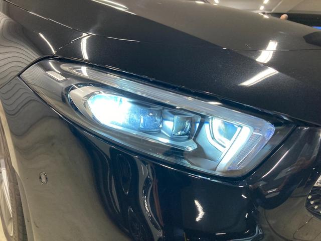 Aクラスセダン A200dセダンAMGレザエクスクルーシブパッケージ 認定中古車 デモカー AMGラインパッケージ 360°カメラシステム サンルーム ヘッドアップディスプレ ブランドロゴプロジェクター コスモスブラック(有償カラー) シートヒーター(55枚目)