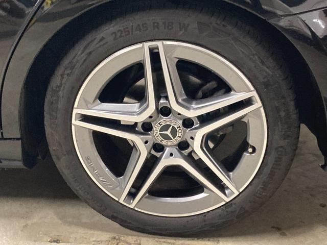 Aクラスセダン A200dセダンAMGレザエクスクルーシブパッケージ 認定中古車 デモカー AMGラインパッケージ 360°カメラシステム サンルーム ヘッドアップディスプレ ブランドロゴプロジェクター コスモスブラック(有償カラー) シートヒーター(64枚目)