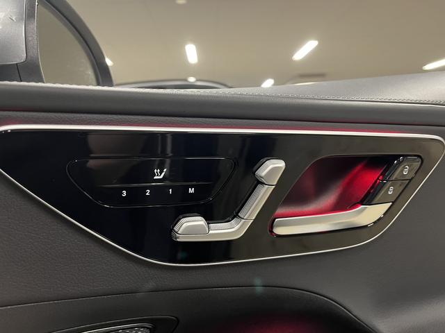 Ｃクラス Ｃ２００アバンギャルド　ＡＭＧラインパッケージ　認定中古車２年保証　レザーエクスクルーシブパッケージ　ＡＭＧラインパッケージ　レーダーセーフティパッケージ　３６０°カメラシステム　アップルカープレイ　メモリー付きパワーシート（31枚目）