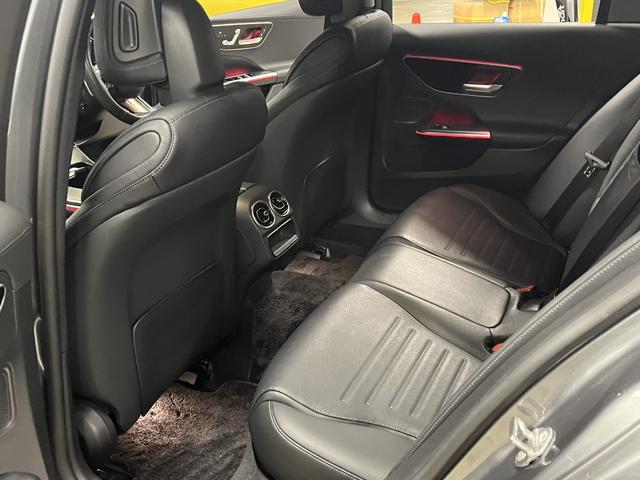 Ｃクラス Ｃ２００アバンギャルド　ＡＭＧラインパッケージ　認定中古車２年保証　レザーエクスクルーシブパッケージ　ＡＭＧラインパッケージ　レーダーセーフティパッケージ　３６０°カメラシステム　アップルカープレイ　メモリー付きパワーシート（49枚目）