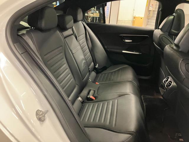 Cクラス C200アバンギャルド AMGラインパッケージ 認定中古車 レーダーセーフティPKG AMGライン レザーエクスクルーシブPKG パノラマ オパリスホワイト MBUX ヘッドアップディスプレイ 360度カメラ 自動開閉トランク ワイヤレスチャージャ(8枚目)