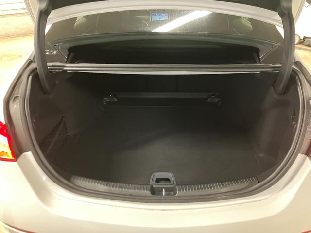 Cクラス C200アバンギャルド AMGラインパッケージ 認定中古車 レーダーセーフティPKG AMGライン レザーエクスクルーシブPKG パノラマ オパリスホワイト MBUX ヘッドアップディスプレイ 360度カメラ 自動開閉トランク ワイヤレスチャージャ(43枚目)