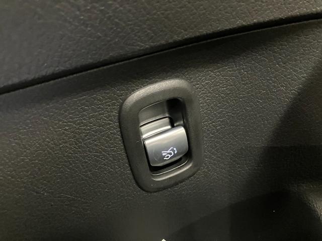 Cクラス C200アバンギャルド AMGラインパッケージ 認定中古車 レーダーセーフティPKG AMGライン レザーエクスクルーシブPKG パノラマ オパリスホワイト MBUX ヘッドアップディスプレイ 360度カメラ 自動開閉トランク ワイヤレスチャージャ(49枚目)