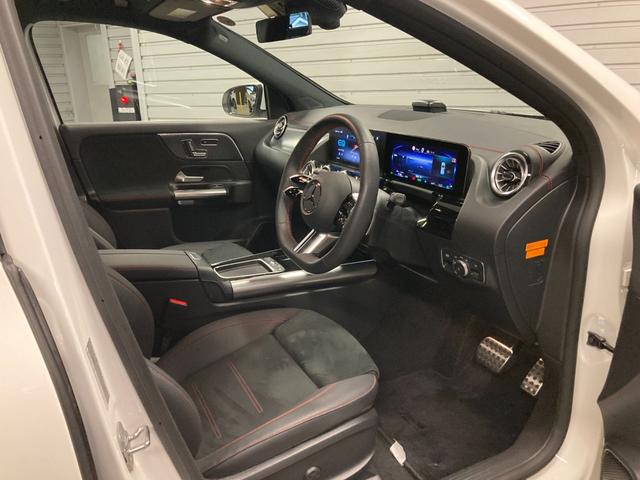 ＥＱＡ ＥＱＡ２５０＋　ＡＭＧラインパッケージ　新車保証継承　弊社デモカー　３６０°カメラ　ワイヤレスチャージャー　フットトランクオープナー　メモリー付きパワーシート　シートヒーター　アンビエントライト（６４色）　純正前後ドライブレコーダー（6枚目）