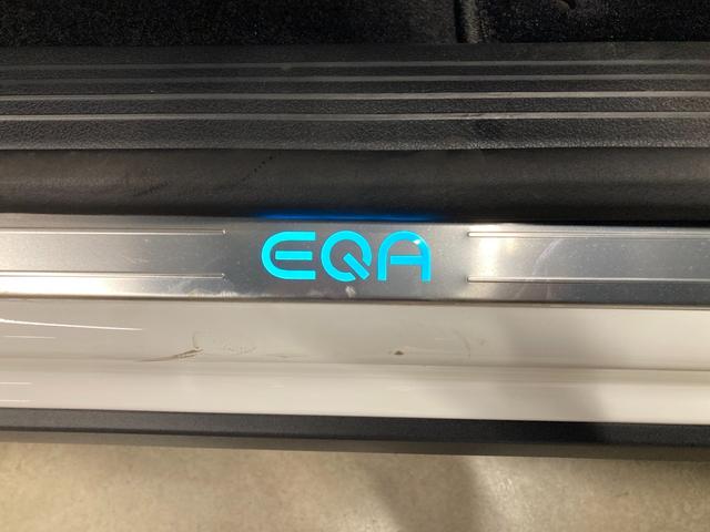 ＥＱＡ ＥＱＡ２５０＋　ＡＭＧラインパッケージ　新車保証継承　弊社デモカー　３６０°カメラ　ワイヤレスチャージャー　フットトランクオープナー　メモリー付きパワーシート　シートヒーター　アンビエントライト（６４色）　純正前後ドライブレコーダー（26枚目）
