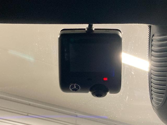 ＥＱＡ ＥＱＡ２５０＋　ＡＭＧラインパッケージ　新車保証継承　弊社デモカー　３６０°カメラ　ワイヤレスチャージャー　フットトランクオープナー　メモリー付きパワーシート　シートヒーター　アンビエントライト（６４色）　純正前後ドライブレコーダー（45枚目）