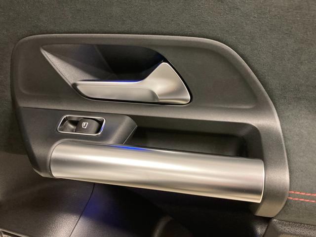 ＥＱＡ ＥＱＡ２５０＋　ＡＭＧラインパッケージ　新車保証継承　弊社デモカー　３６０°カメラ　ワイヤレスチャージャー　フットトランクオープナー　メモリー付きパワーシート　シートヒーター　アンビエントライト（６４色）　純正前後ドライブレコーダー（46枚目）