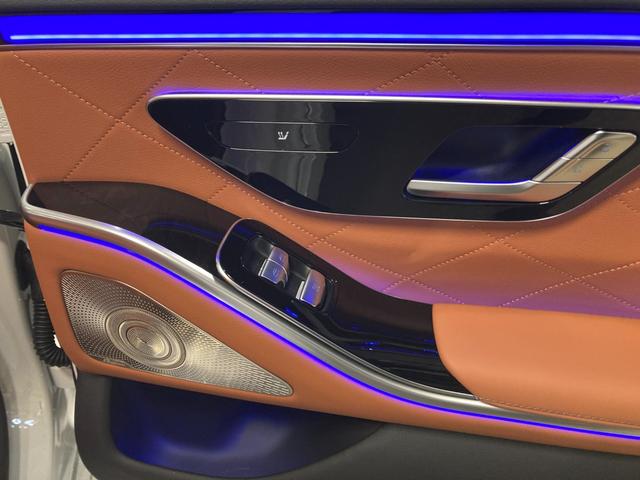 Sクラス S500 4マチック AMGラインパッケージ パノラミックスライディングルーフ シートベンチレーター シートヒーター アンビエントライト シエナブラウン本革シート ブルメスター 360度カメラ ヘッドアップディスプレイ 純正ドライブレコーダー(38枚目)