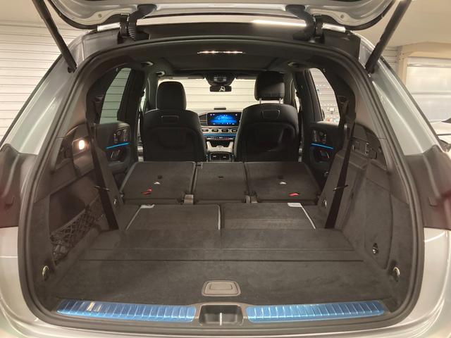 認定中古車は２年間保証を付帯しております。「認定中古車保証」はメーカー保証です。全国のメルセデス正規販売店で保証を受けることができます。