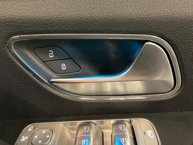 総在庫で６００台ほどの取り扱いがございます。ＮＥＴに掲載のない車両でも、当社デモカー使用の車両やメーカーで使用していた車両などもご紹介ができます。新型モデルもお気軽にお問合せ下さいませ。