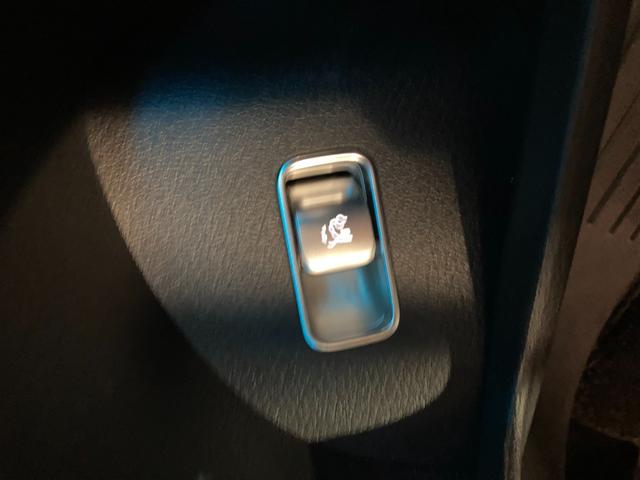 ＬＩＮＥでのやりとりも可能でございます。お客様のご希望に併せてご案内をさせていただきます。