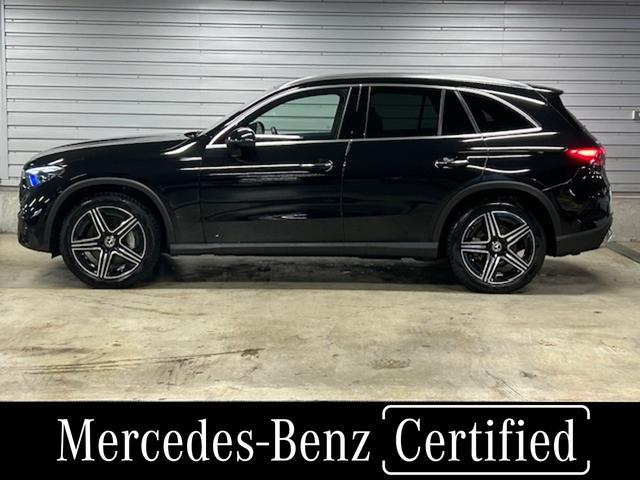 新社屋となり、潤沢な在庫数を保有。屋根付き駐車場のため、雨の日でもお気軽にお立ち寄りくださいませ。無料通話からお電話いただければご要望を元に最適なご提案をいたします。