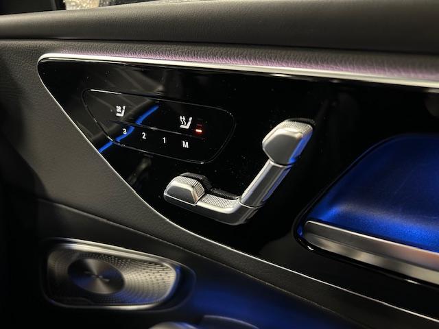 総在庫で６００台ほどの取り扱いがございます。ＮＥＴに掲載のない車両でも、当社デモカー使用の車両やメーカーで使用していた車両などもご紹介ができます。新型モデルもお気軽にお問合せ下さいませ。