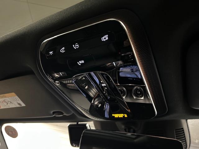 ＬＩＮＥでのやりとりも可能でございます。お客様のご希望に併せてご案内をさせていただきます。