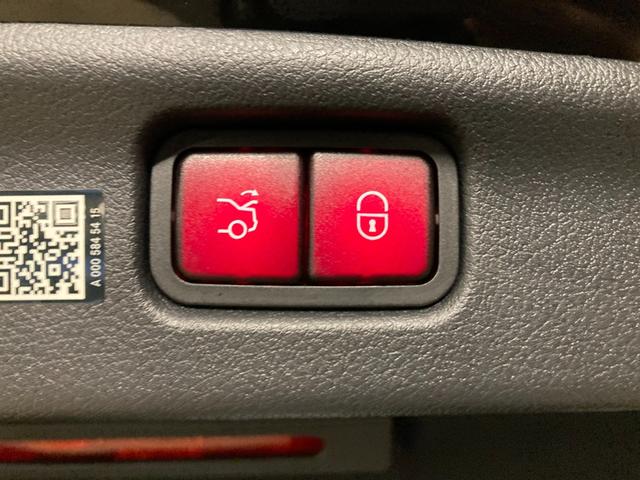 Cクラス C200 スポーツ(45枚目)