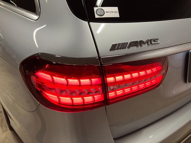 当店でお車をご購入のお客様はオーナー様専用保険「メルセデス・ベンツ保険」にご加入頂けます。飛来物によるフロントガラス破損やパンクによるタイヤ交換の際に、修理費用の一部をお支払いしております。