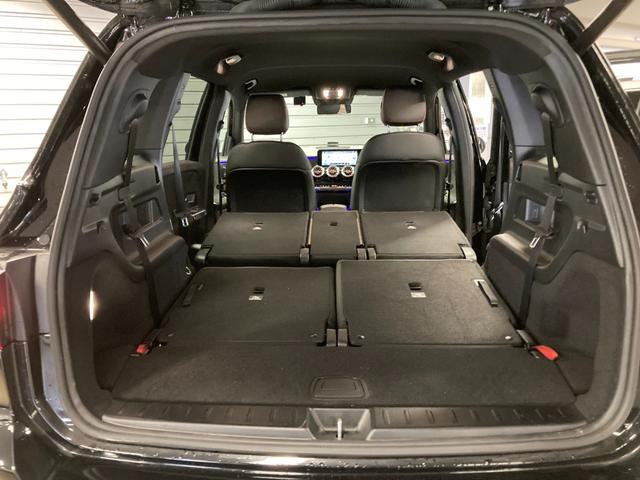 GLB GLB200d 4マチック AMGラインパッケージ 認定中古車保証付き AMGライン 360°カメラシステム 3列目シート ルーフレール デジタルコックピットディスプレイ フットトランクオープナー アンビエントライト(64色) ワイヤレスチャージング(12枚目)