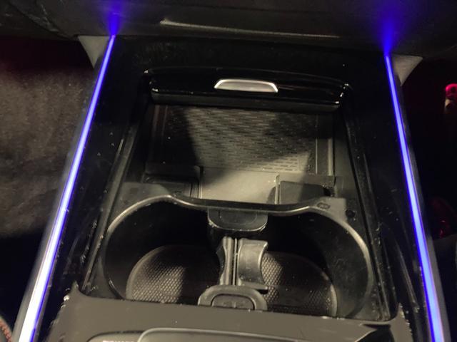 GLB GLB200d 4マチック AMGラインパッケージ 認定中古車保証付き AMGライン 360°カメラシステム 3列目シート ルーフレール デジタルコックピットディスプレイ フットトランクオープナー アンビエントライト(64色) ワイヤレスチャージング(43枚目)