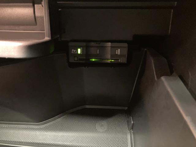 GLB GLB200d 4マチック AMGラインパッケージ 認定中古車保証付き AMGライン 360°カメラシステム 3列目シート ルーフレール デジタルコックピットディスプレイ フットトランクオープナー アンビエントライト(64色) ワイヤレスチャージング(47枚目)