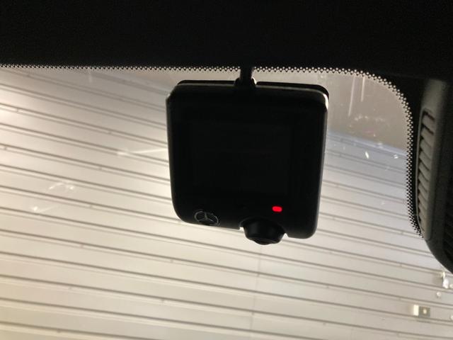 GLB GLB200d 4マチック AMGラインパッケージ 認定中古車保証付き AMGライン 360°カメラシステム 3列目シート ルーフレール デジタルコックピットディスプレイ フットトランクオープナー アンビエントライト(64色) ワイヤレスチャージング(52枚目)