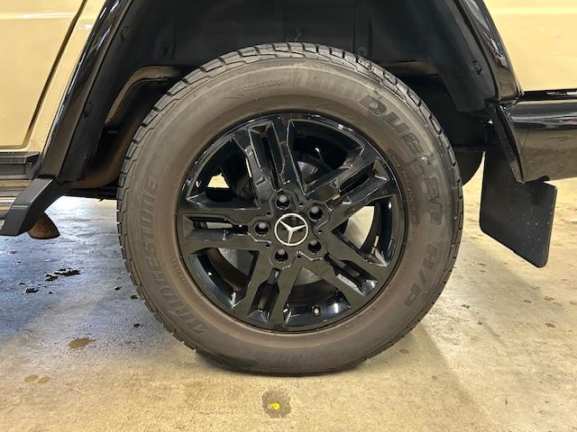 Gクラス G350d ヘリテージエディション 認定中古車 ライトアイボリー ディストロニック ブラインドスポット 18インチ専用AW ナイトPKG 本革シート サンルーフ 前席・後席シートヒーター 前席パワーシート センターコンソール専用プレート(26枚目)