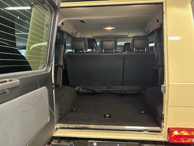 Gクラス G350d ヘリテージエディション 認定中古車 ライトアイボリー ディストロニック ブラインドスポット 18インチ専用AW ナイトPKG 本革シート サンルーフ 前席・後席シートヒーター 前席パワーシート センターコンソール専用プレート(33枚目)