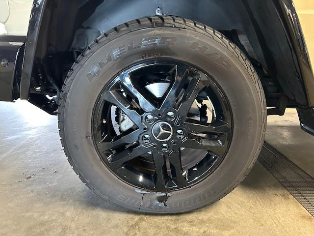 Gクラス G350d ヘリテージエディション 認定中古車 ライトアイボリー ディストロニック ブラインドスポット 18インチ専用AW ナイトPKG 本革シート サンルーフ 前席・後席シートヒーター 前席パワーシート センターコンソール専用プレート(34枚目)