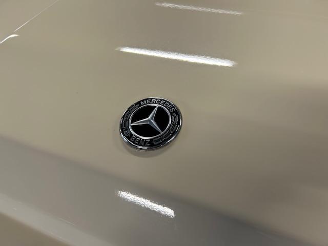 Gクラス G350d ヘリテージエディション 認定中古車 ライトアイボリー ディストロニック ブラインドスポット 18インチ専用AW ナイトPKG 本革シート サンルーフ 前席・後席シートヒーター 前席パワーシート センターコンソール専用プレート(35枚目)