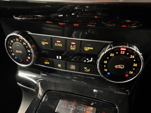 Gクラス G350d ヘリテージエディション 認定中古車 ライトアイボリー ディストロニック ブラインドスポット 18インチ専用AW ナイトPKG 本革シート サンルーフ 前席・後席シートヒーター 前席パワーシート センターコンソール専用プレート(40枚目)