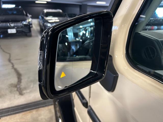 Gクラス G350d ヘリテージエディション 認定中古車 ライトアイボリー ディストロニック ブラインドスポット 18インチ専用AW ナイトPKG 本革シート サンルーフ 前席・後席シートヒーター 前席パワーシート センターコンソール専用プレート(42枚目)