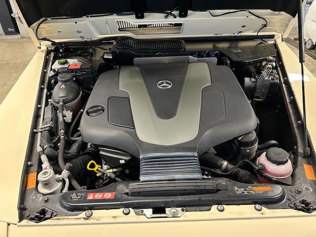 Gクラス G350d ヘリテージエディション 認定中古車 ライトアイボリー ディストロニック ブラインドスポット 18インチ専用AW ナイトPKG 本革シート サンルーフ 前席・後席シートヒーター 前席パワーシート センターコンソール専用プレート(48枚目)