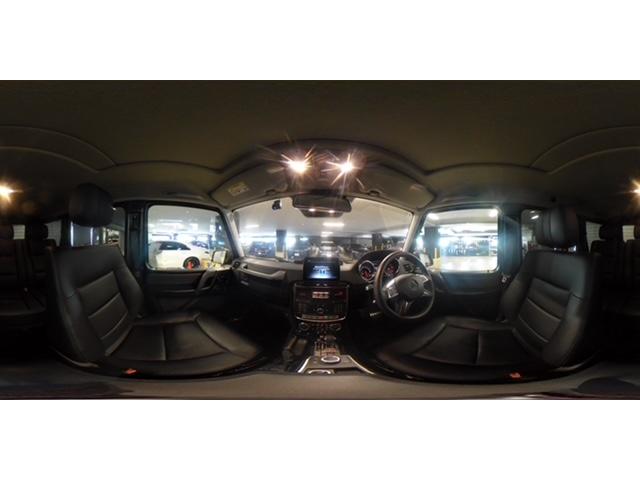 Gクラス G350d ヘリテージエディション 認定中古車 ライトアイボリー ディストロニック ブラインドスポット 18インチ専用AW ナイトPKG 本革シート サンルーフ 前席・後席シートヒーター 前席パワーシート センターコンソール専用プレート(49枚目)