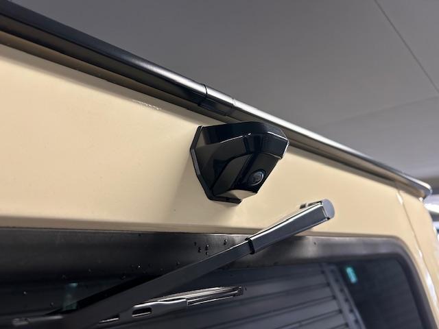 Gクラス G350d ヘリテージエディション 認定中古車 ライトアイボリー ディストロニック ブラインドスポット 18インチ専用AW ナイトPKG 本革シート サンルーフ 前席・後席シートヒーター 前席パワーシート センターコンソール専用プレート(59枚目)