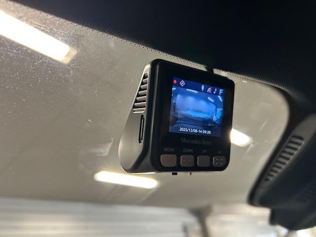 Eクラス E200 クーペ スポーツ 認定中古車 弊社ユーザー様お下取り レーダーセーフティPKG レザーPKG パノラマ オブシディアンブラック 前席パワーシート シートヒーター ブルメスターサウンド 360度カメラ(61枚目)